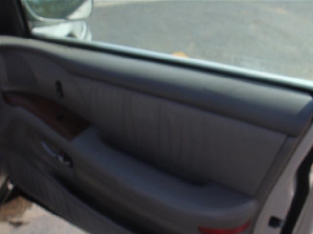 Buick Park Avenue 2001 photo 14