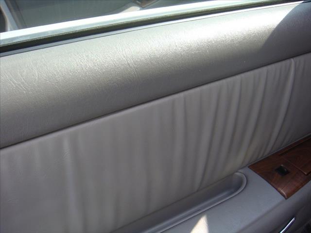 Buick Park Avenue 2001 photo 2