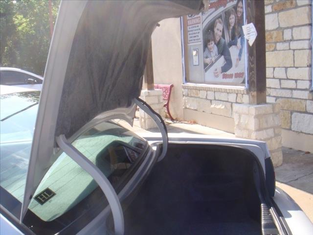 Buick Park Avenue 2001 photo 25