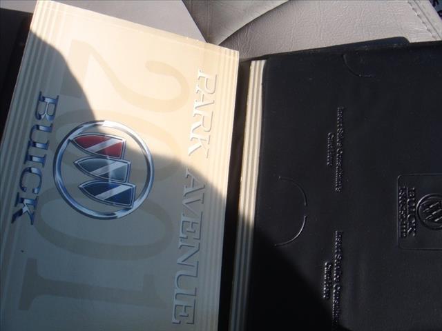 Buick Park Avenue 2001 photo 4
