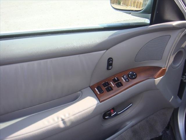 Buick Park Avenue 2001 photo 7
