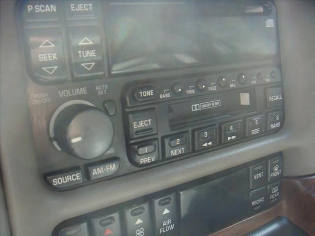 Buick Park Avenue 2001 photo 9