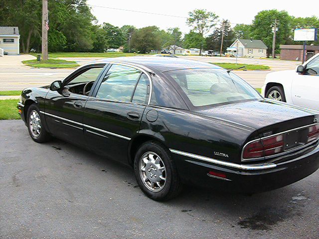 Buick Park Avenue 2002 photo 4