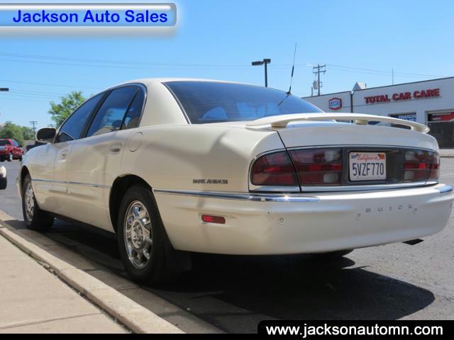 Buick Park Avenue 2002 photo 4