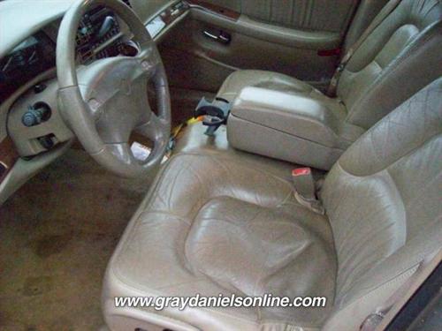 Buick Park Avenue 2002 photo 2
