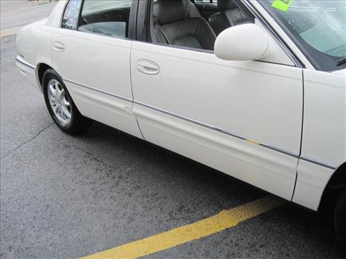 Buick Park Avenue 2002 photo 1