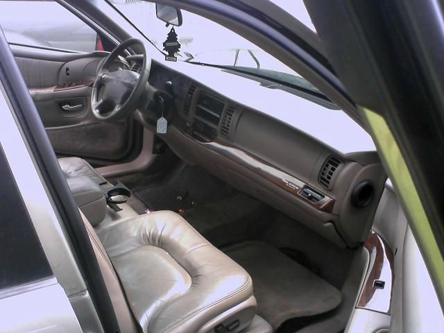 Buick Park Avenue 2002 photo 3