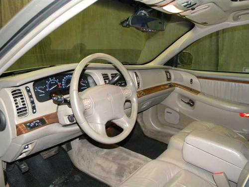 Buick Park Avenue 2002 photo 1