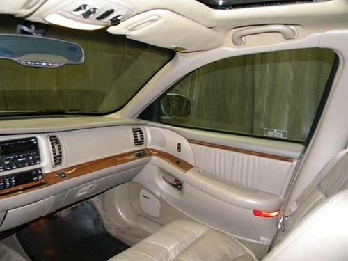 Buick Park Avenue 2002 photo 3