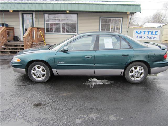 Buick REGAL Club Cab Laramie SLT Sedan