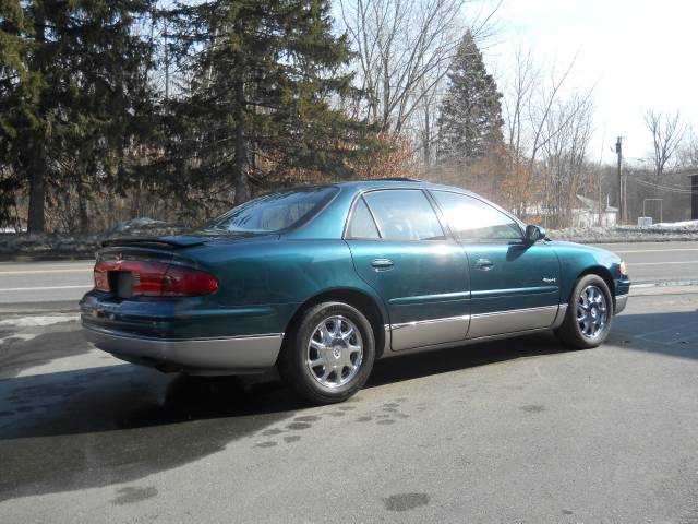 Buick REGAL 1999 photo 2