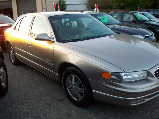 Buick REGAL 1999 photo 2