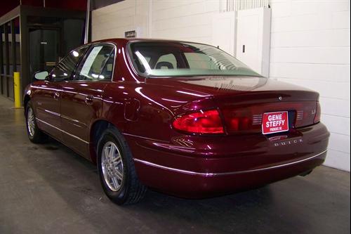 Buick REGAL 2000 photo 2