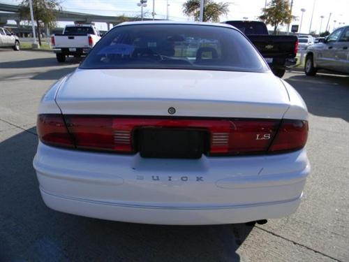 Buick REGAL 2000 photo 2