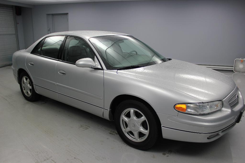 Buick REGAL 2004 photo 1