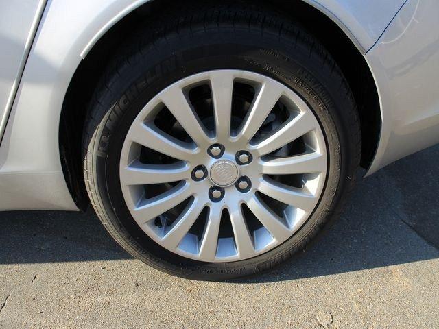 Buick REGAL 2011 photo 2