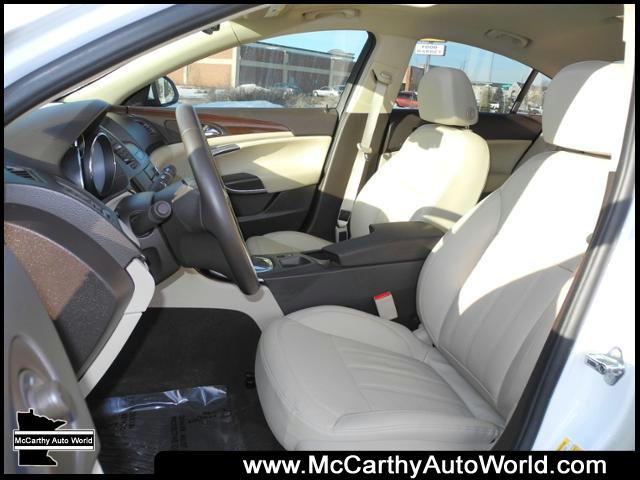 Buick REGAL 2011 photo 4