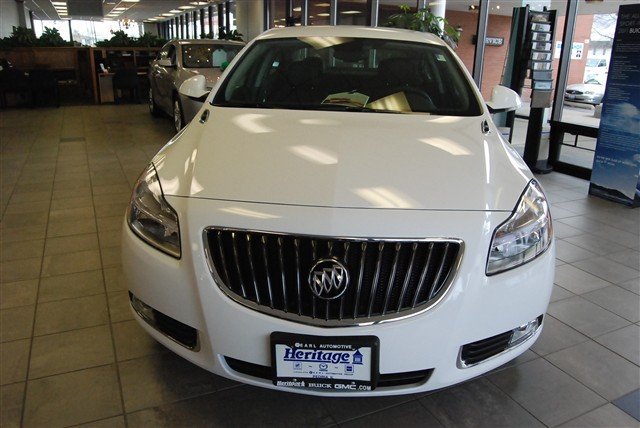 Buick REGAL 2012 photo 1