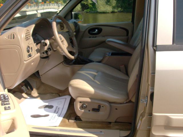 Buick Rainier 2004 photo 1