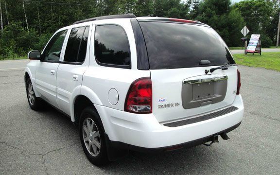 Buick Rainier EX - DUAL Power Doors SUV
