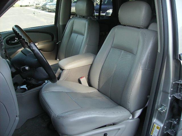 Buick Rainier 2006 photo 2