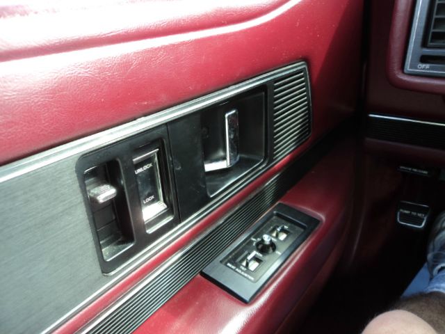 Buick Reatta 1989 photo 8