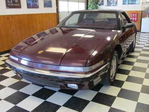 Buick Reatta 1989 photo 2