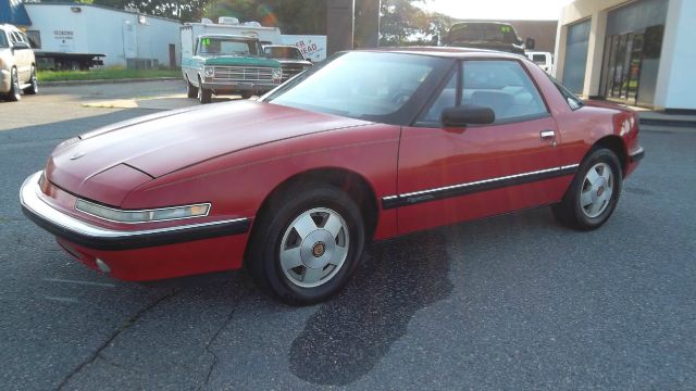 Buick Reatta 1990 photo 4