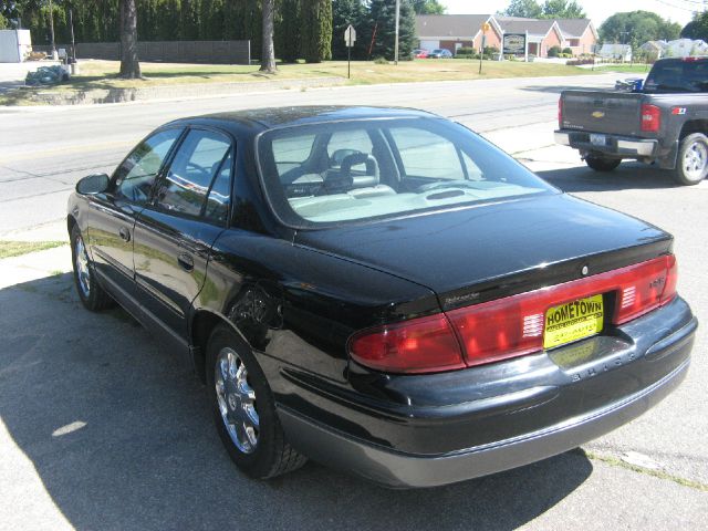 Buick REGAL XLS Sedan