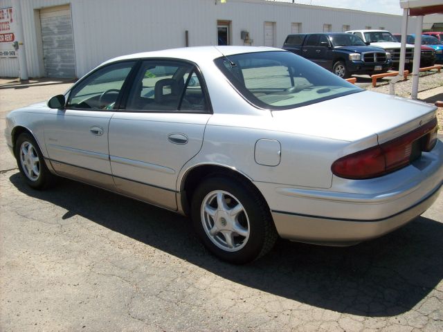 Buick REGAL 2001 photo 1