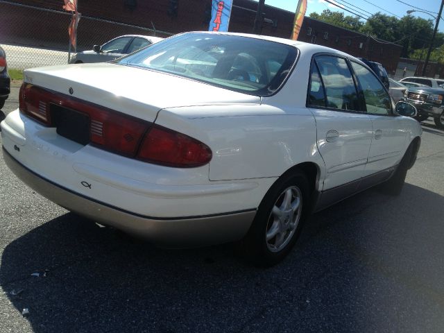 Buick REGAL 2003 photo 1