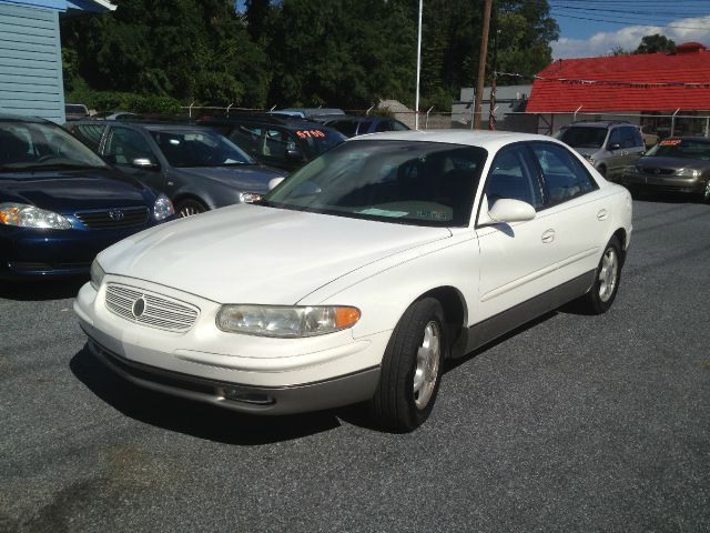 Buick REGAL 2003 photo 2