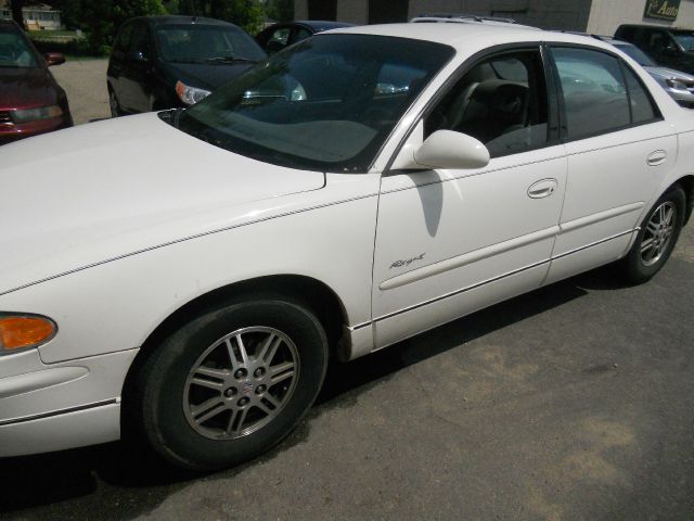 Buick REGAL 2003 photo 1