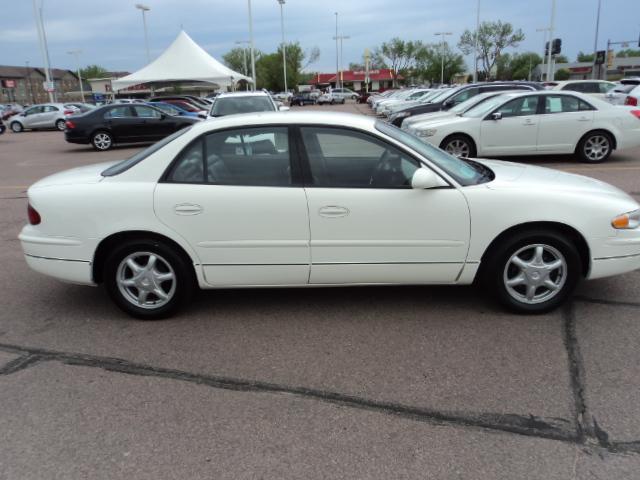 Buick REGAL 2004 photo 1