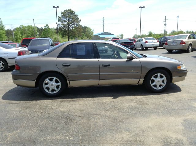 Buick REGAL 2004 photo 1