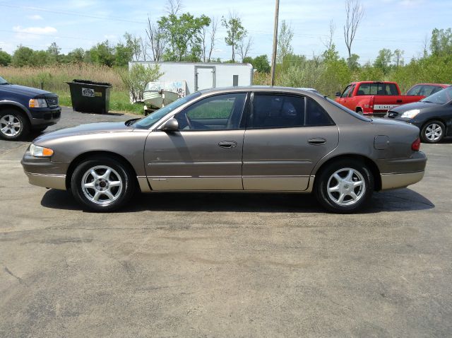 Buick REGAL 2004 photo 2