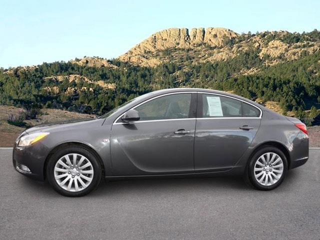 Buick REGAL 2011 photo 2