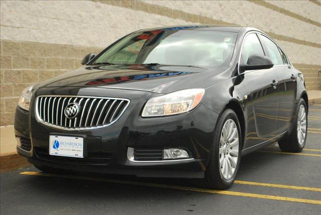 Buick REGAL 2011 photo 2