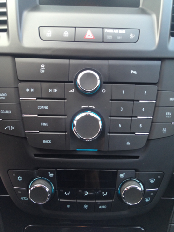 Buick REGAL 2011 photo 2