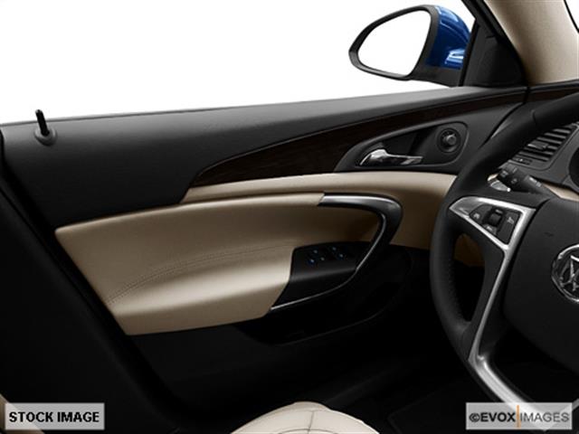 Buick REGAL All The Whistlesbells Sedan