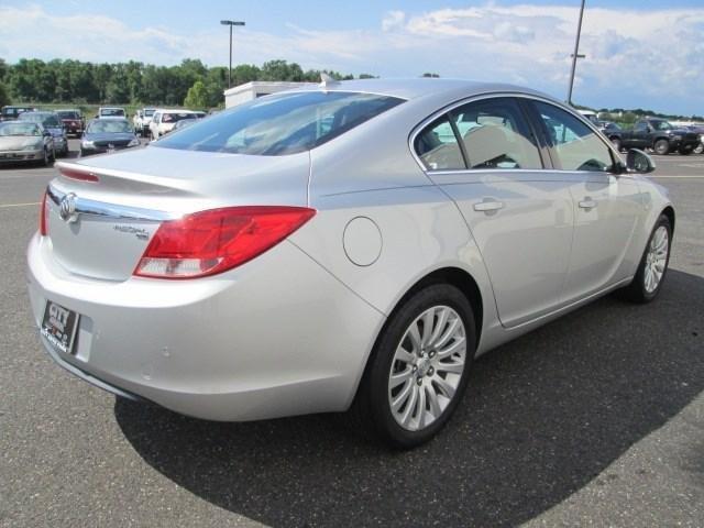 Buick REGAL 2011 photo 1