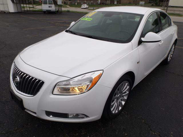 Buick REGAL 2011 photo 2