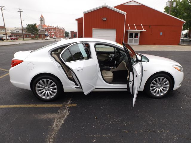 Buick REGAL 2011 photo 3