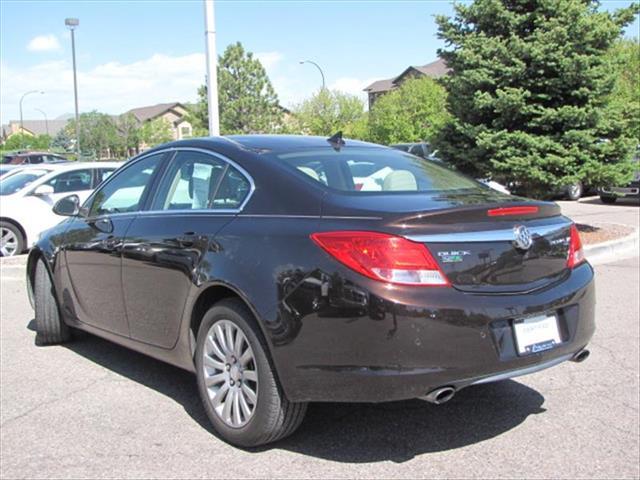 Buick REGAL 2011 photo 2