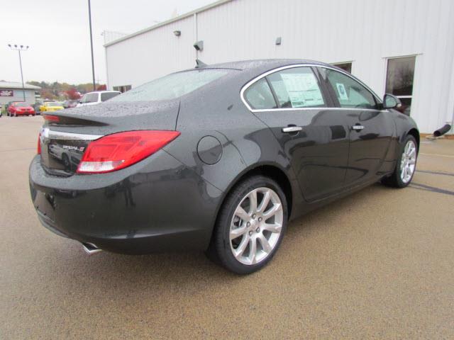 Buick REGAL 2013 photo 2
