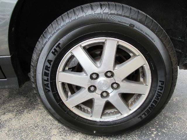 Buick Rendezvous 2002 photo 2