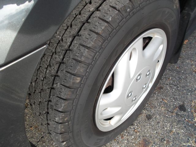 Buick Rendezvous 2003 photo 2