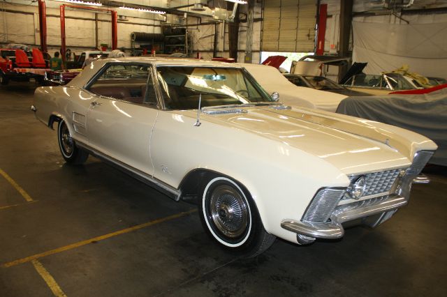 Buick Riveria Quad Cab With 8 Bed Classic Car - Custom Car