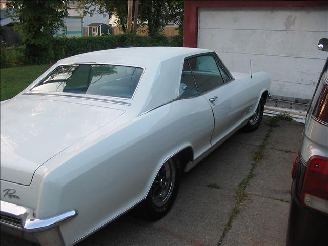 Buick Riviera 1965 photo 4