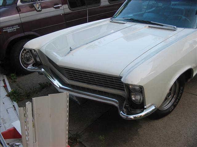 Buick Riviera 1965 photo 5